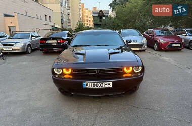 Купе Dodge Challenger 2016 в Києві