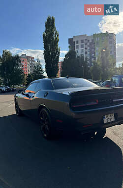 Купе Dodge Challenger 2019 в 