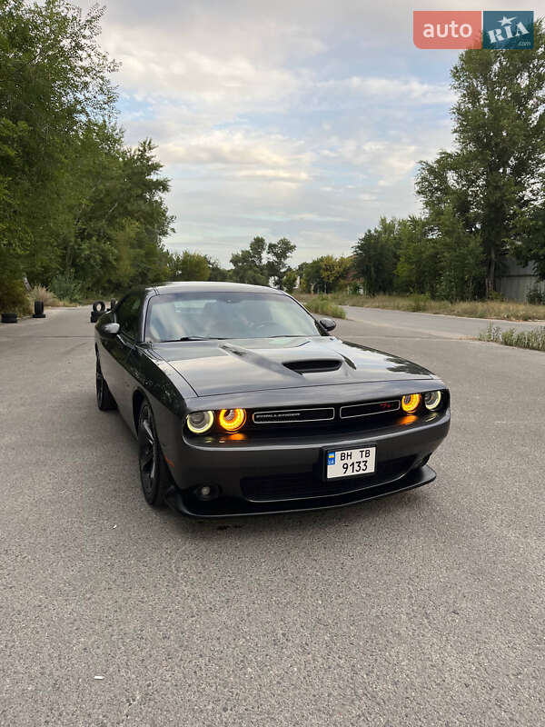 Купе Dodge Challenger 2018 в Днепре