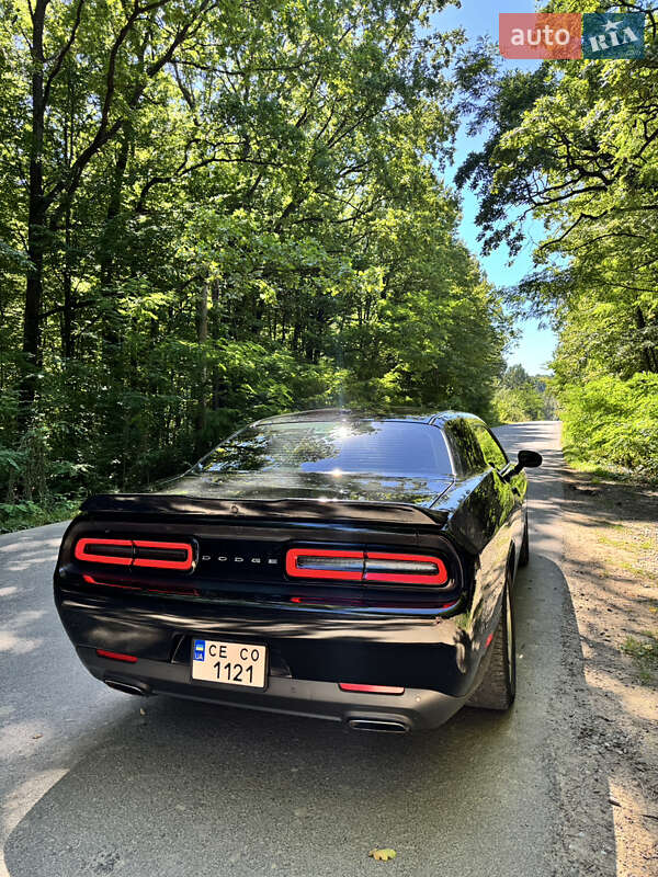 Купе Dodge Challenger 2015 в Чернівцях фото 5 Купе Dodge Challenger 2015 в Чернівцях