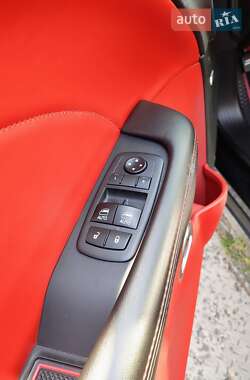 Купе Dodge Challenger 2018 в 