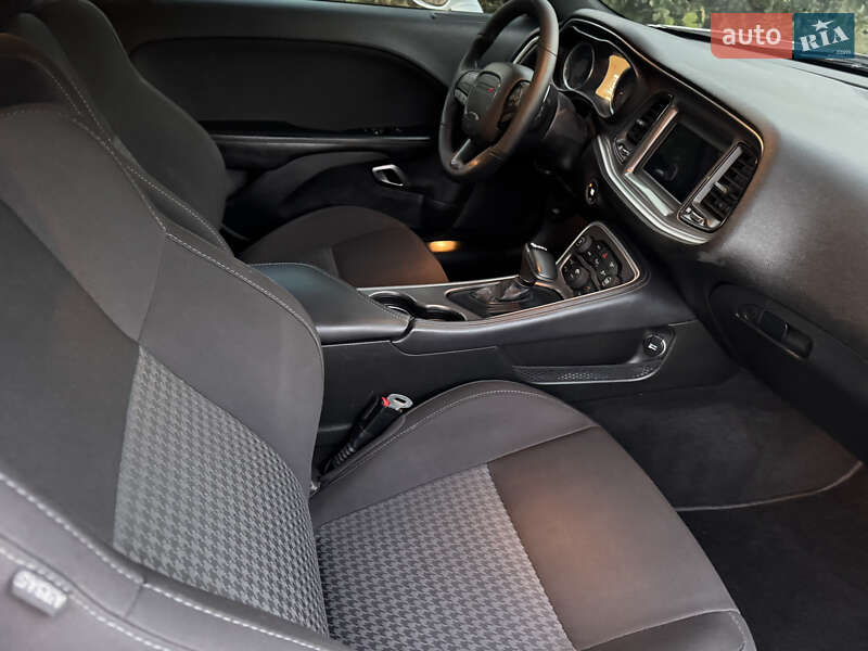 Купе Dodge Challenger 2019 в Харкові