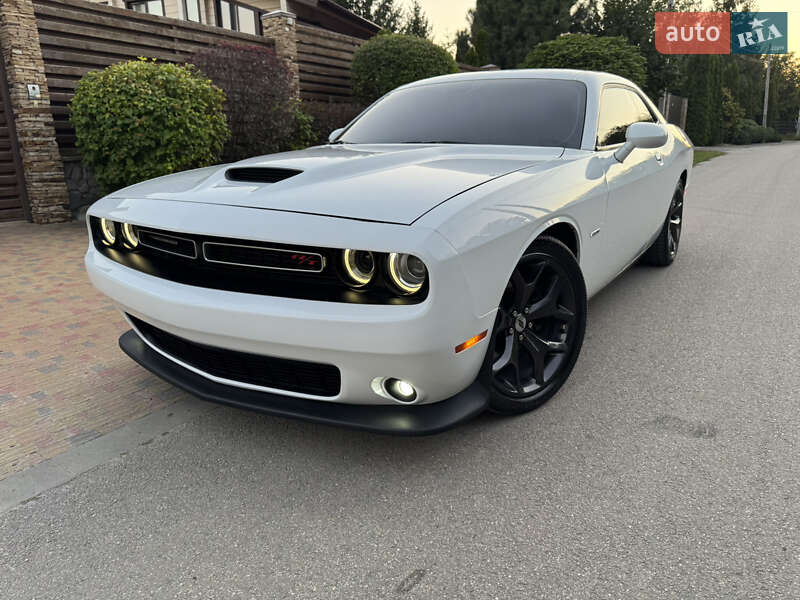 Купе Dodge Challenger 2019 в Харкові