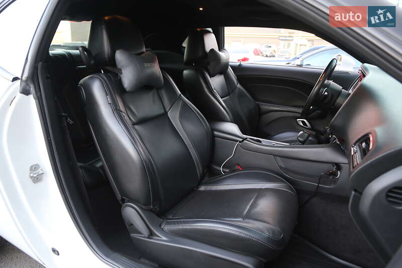 Купе Dodge Challenger 2016 в Киеве