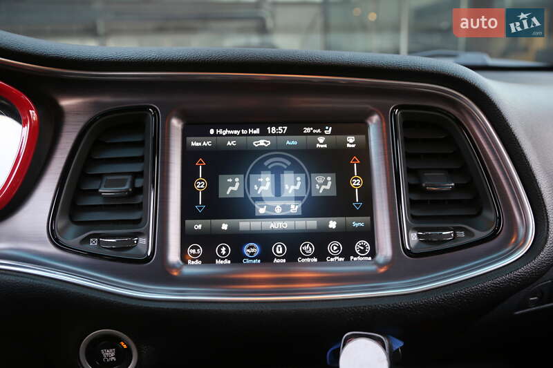 Купе Dodge Challenger 2016 в Киеве