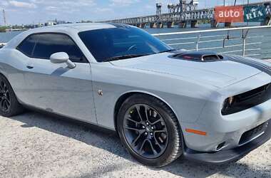 Купе Dodge Challenger 2021 в 