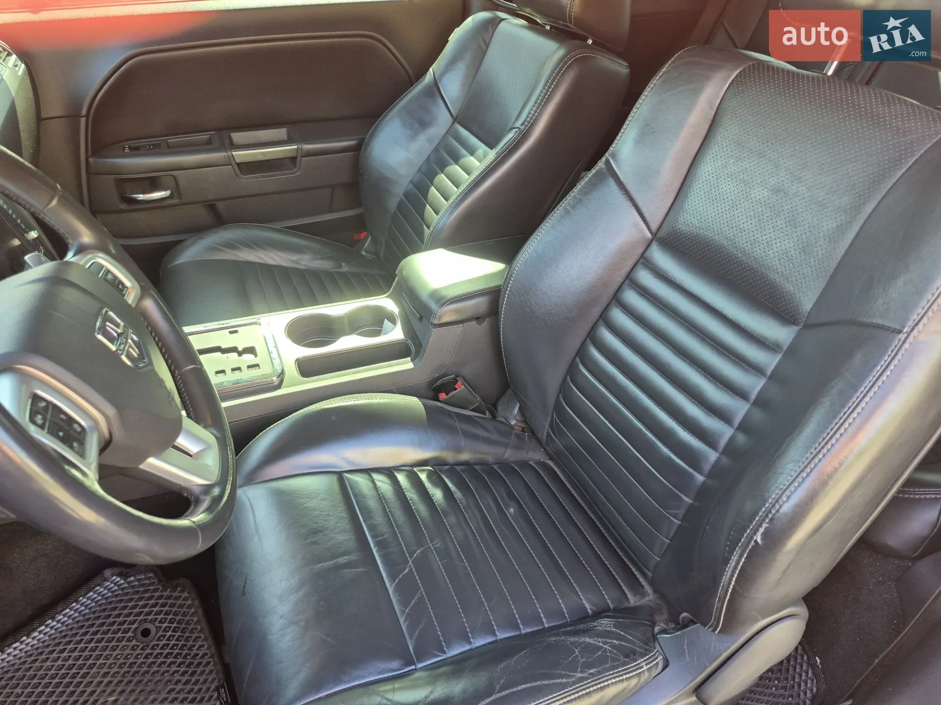 2014 Dodge Challenger - мініатюра 10