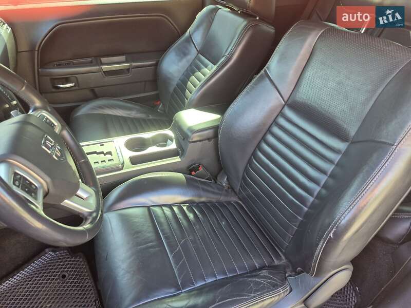 Купе Dodge Challenger 2014 в Костополе