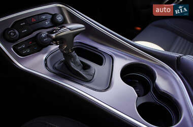 Купе Dodge Challenger 2019 в 