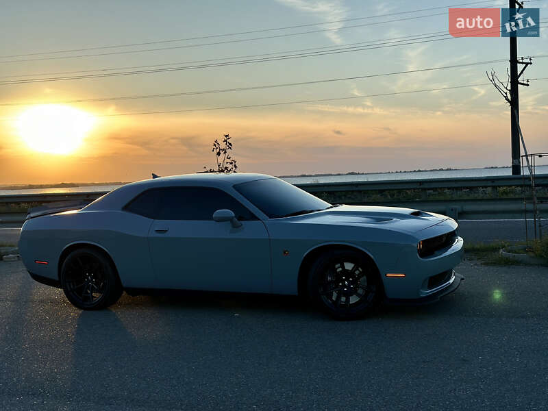 Купе Dodge Challenger 2021 в Черкассах