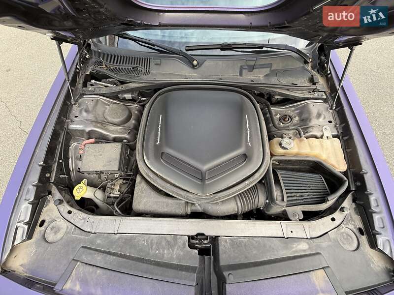 Купе Dodge Challenger 2017 в Києві фото 24 Купе Dodge Challenger 2017 в Києві