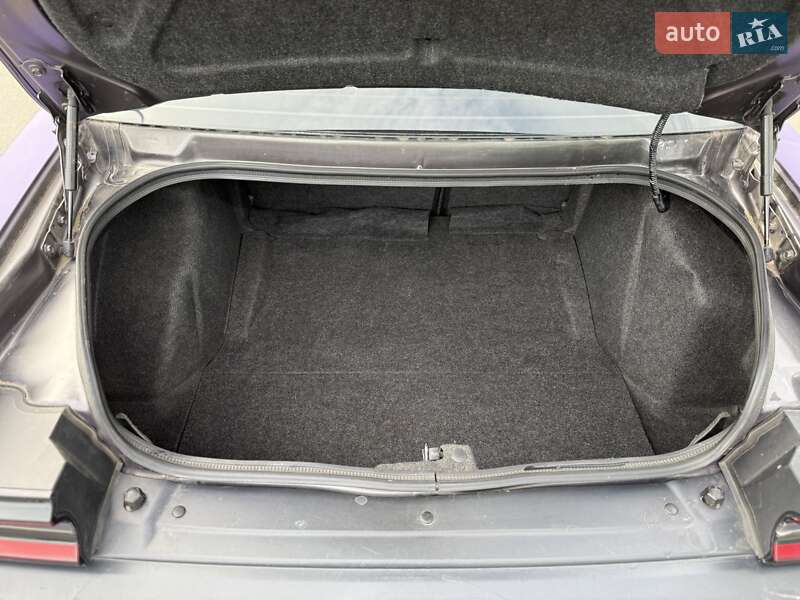 Купе Dodge Challenger 2017 в Києві фото 25 Купе Dodge Challenger 2017 в Києві