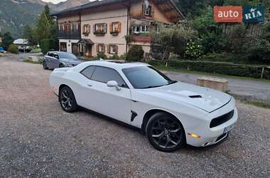 Купе Dodge Challenger 2018 в 