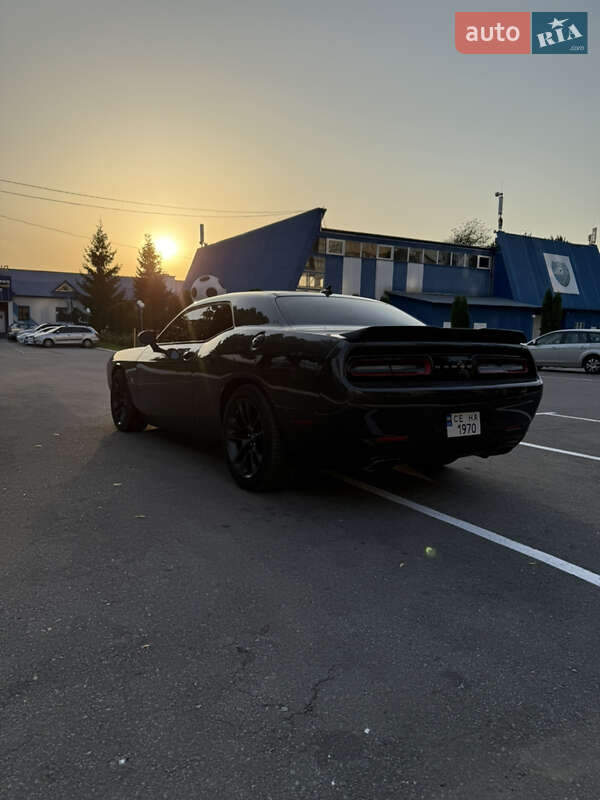 Купе Dodge Challenger 2021 в Черновцах