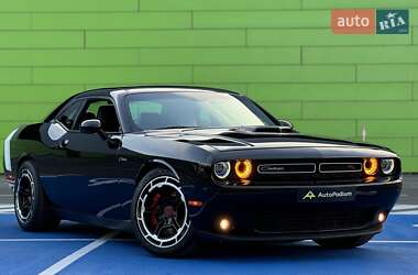 Купе Dodge Challenger 2018 в 