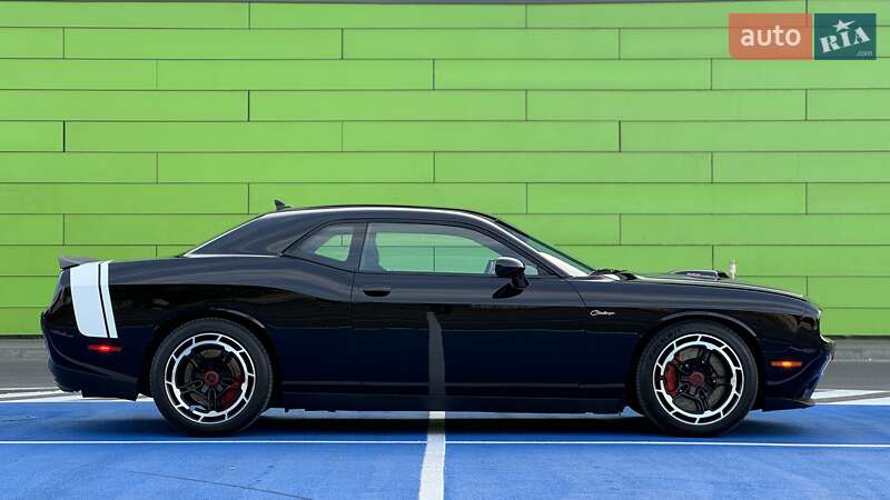 Купе Dodge Challenger 2018 в Киеве
