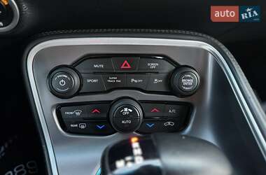 Купе Dodge Challenger 2018 в 