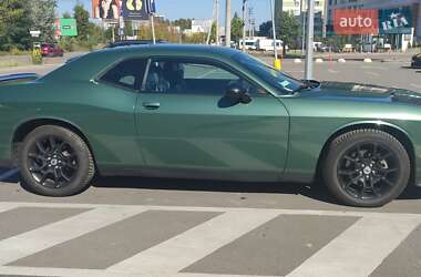 Купе Dodge Challenger 2017 в 