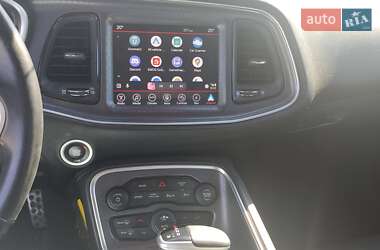 Купе Dodge Challenger 2017 в 