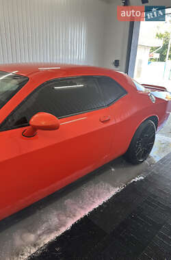 Купе Dodge Challenger 2017 в 