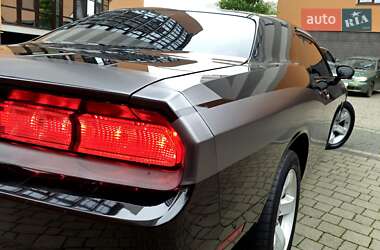 Купе Dodge Challenger 2014 в 