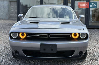 Купе Dodge Challenger 2015 в 