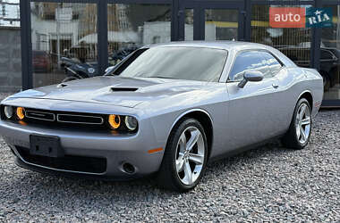 Купе Dodge Challenger 2015 в 