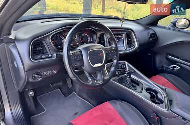 Купе Dodge Challenger 2017 в 
