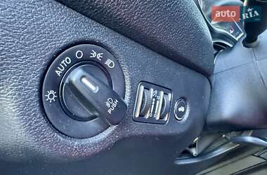 Купе Dodge Challenger 2017 в 