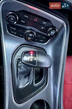 Купе Dodge Challenger 2017 в 