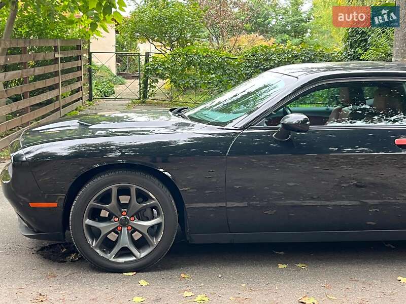 Купе Dodge Challenger 2018 в Киеве