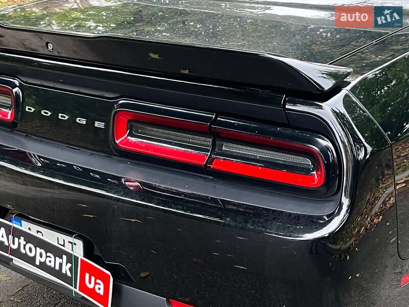 Купе Dodge Challenger 2018 в Киеве
