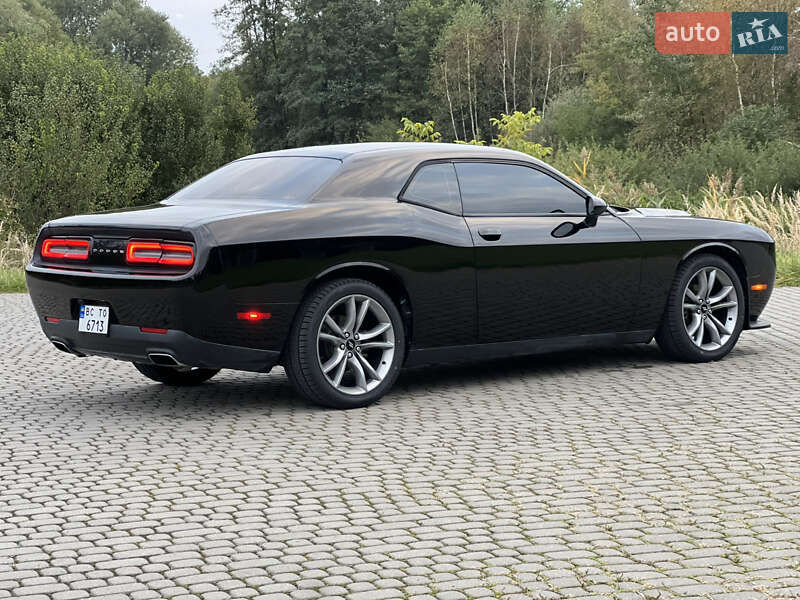 Купе Dodge Challenger 2017 в Львове