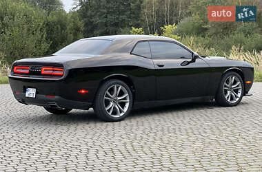 Купе Dodge Challenger 2017 в 