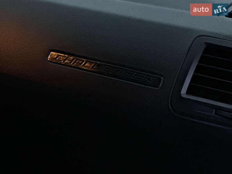 Купе Dodge Challenger 2013 в Ивано-Франковске