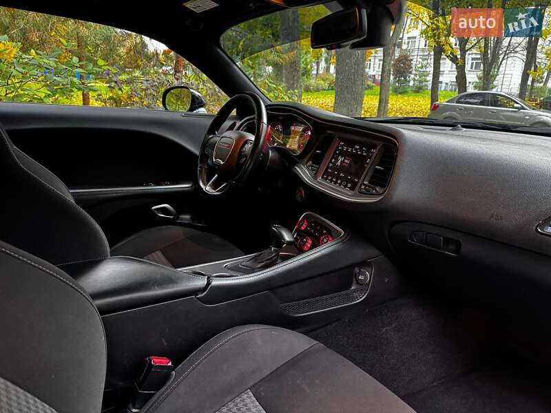 Купе Dodge Challenger 2022 в Киеве фото 30 Купе Dodge Challenger 2022 в Киеве