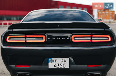 Купе Dodge Challenger 2017 в 
