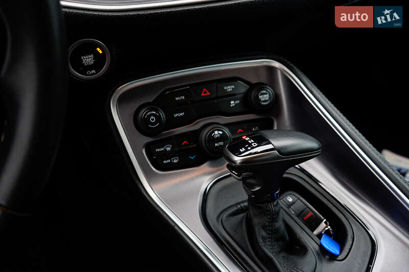 Купе Dodge Challenger 2019 в Житомире