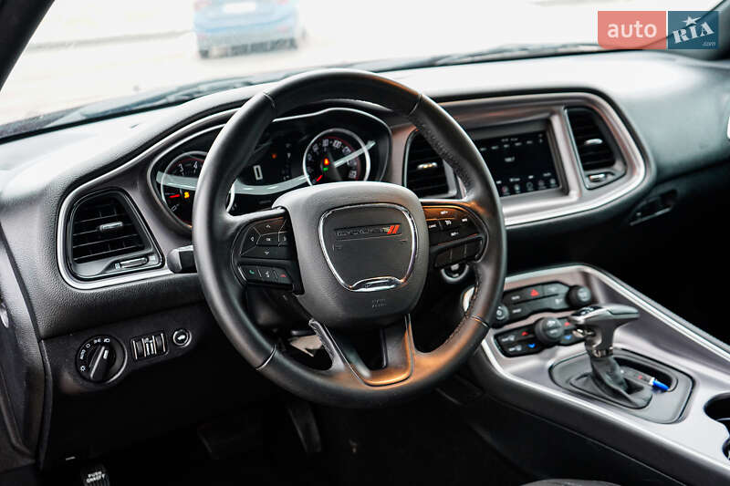 Купе Dodge Challenger 2019 в Житомире
