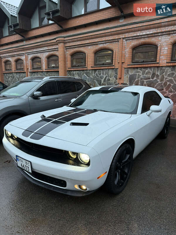 Купе Dodge Challenger 2016 в Софіївській Борщагівці фото 6 Купе Dodge Challenger 2016 в Софіївській Борщагівці