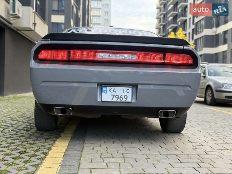 Купе Dodge Challenger 2013 в Ивано-Франковске