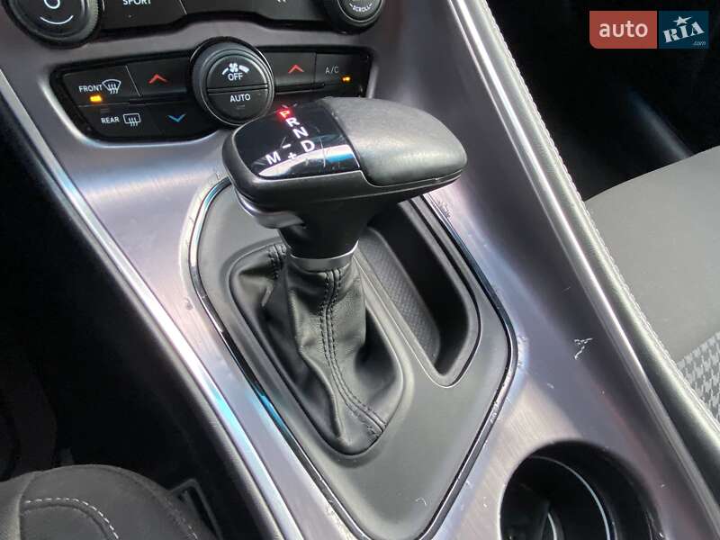 Купе Dodge Challenger 2017 в Києві фото 35 Купе Dodge Challenger 2017 в Києві