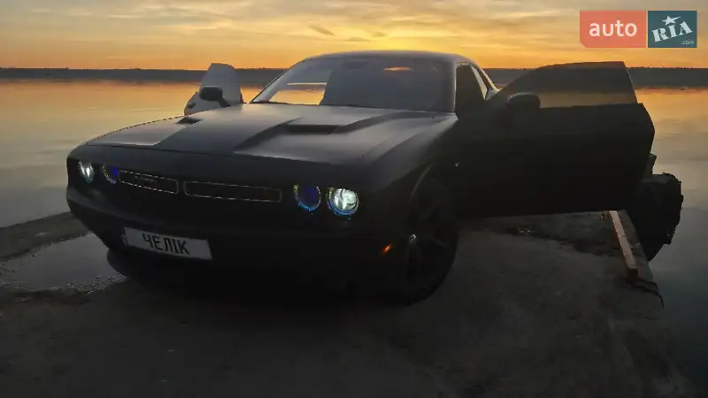 Dodge Challenger 2017 VIN 2C3CDZBT1HH614743 фото оголошення 2 з 63
