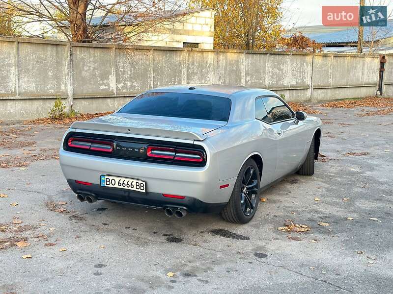 Купе Dodge Challenger 2021 в Києві