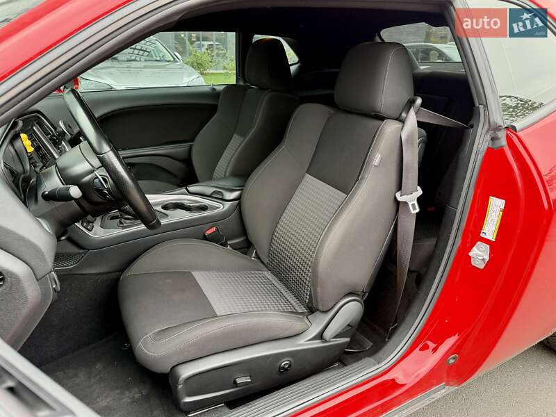 Купе Dodge Challenger 2021 в Киеве фото 8 Купе Dodge Challenger 2021 в Киеве