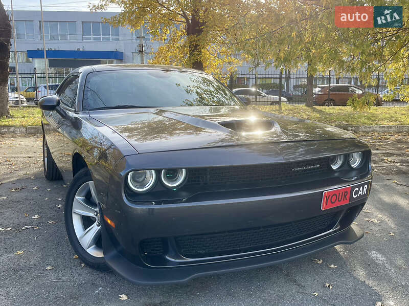 Купе Dodge Challenger 2020 в Киеве фото 3 Купе Dodge Challenger 2020 в Киеве