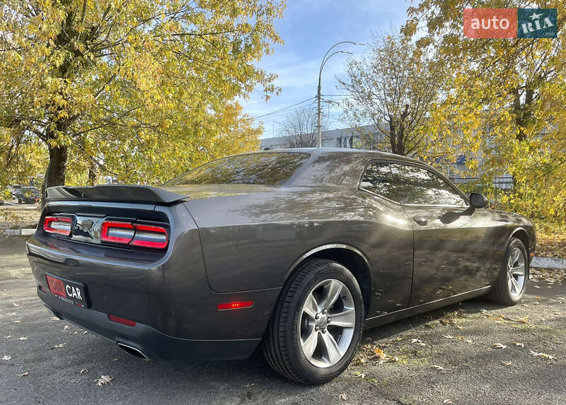 Купе Dodge Challenger 2020 в Киеве фото 6 Купе Dodge Challenger 2020 в Киеве