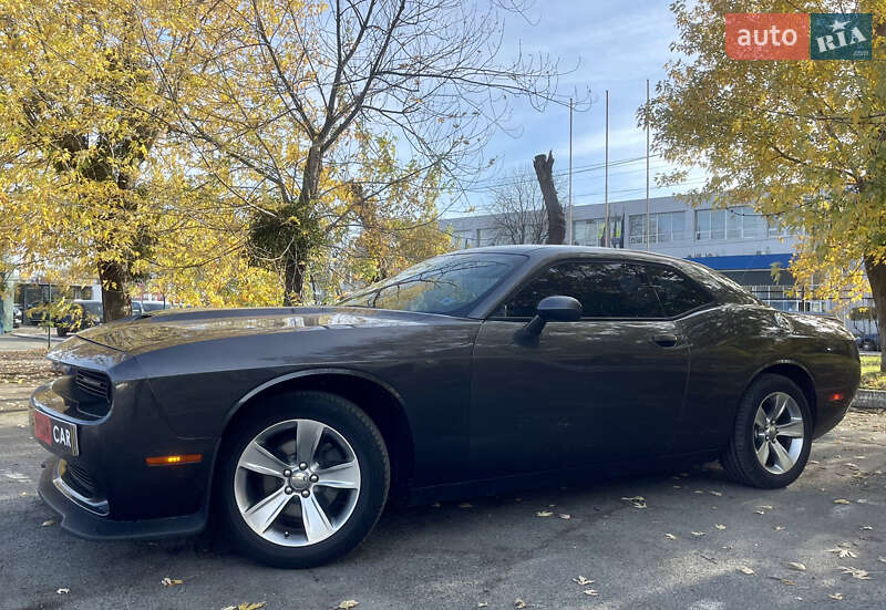Купе Dodge Challenger 2020 в Киеве фото 12 Купе Dodge Challenger 2020 в Киеве