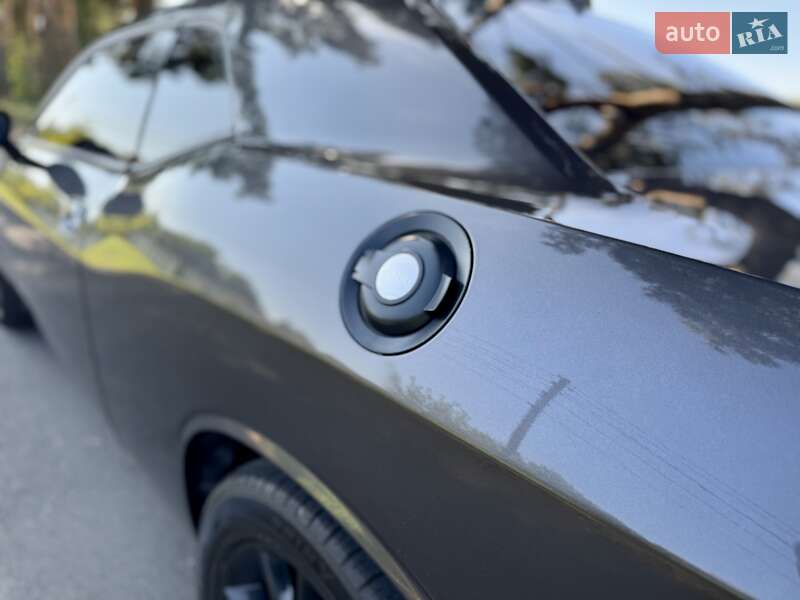 Купе Dodge Challenger 2017 в Киеве фото 17 Купе Dodge Challenger 2017 в Киеве