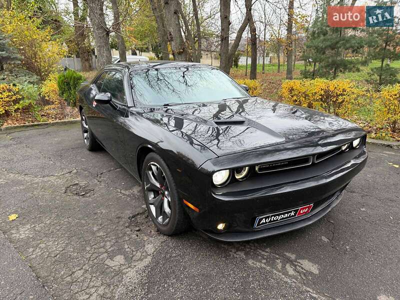 Купе Dodge Challenger 2018 в Києві